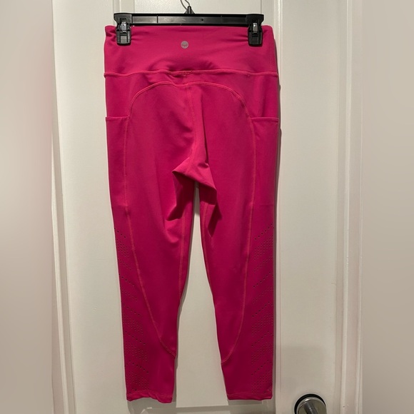 Senita Athletics Denali Leggings size M - Picture 2 of 3